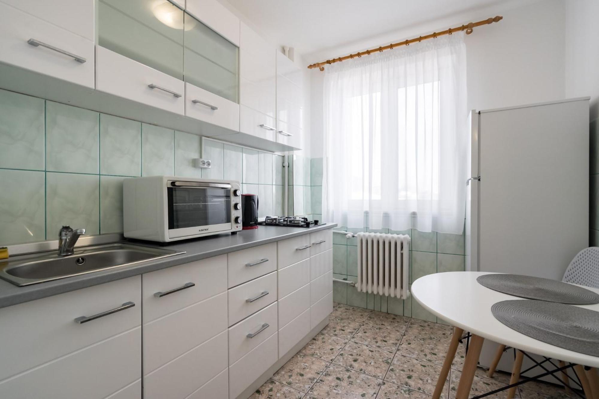 בוקרשט City View Apartment With Private Balcony מראה חיצוני תמונה